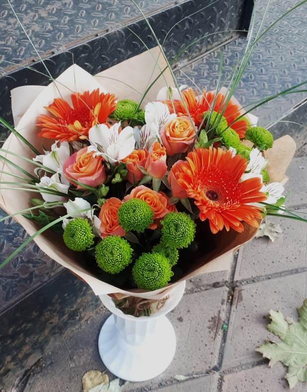 Букет цветов из: Герберы, Хризантемы, Альстромерии и Розы в Селижарово