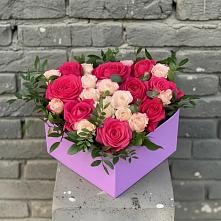 Цветочная композиция из Розы в коробке в Селижарово