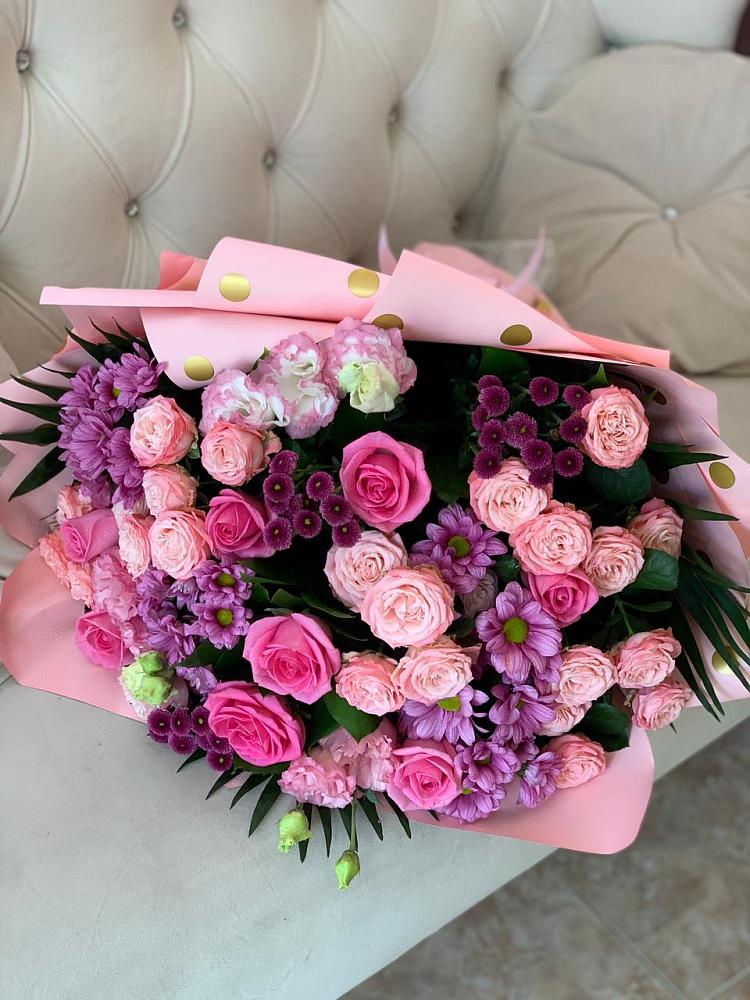 Букет цветов из: Хризантемы, Розы и Лизиантусы в Селижарово