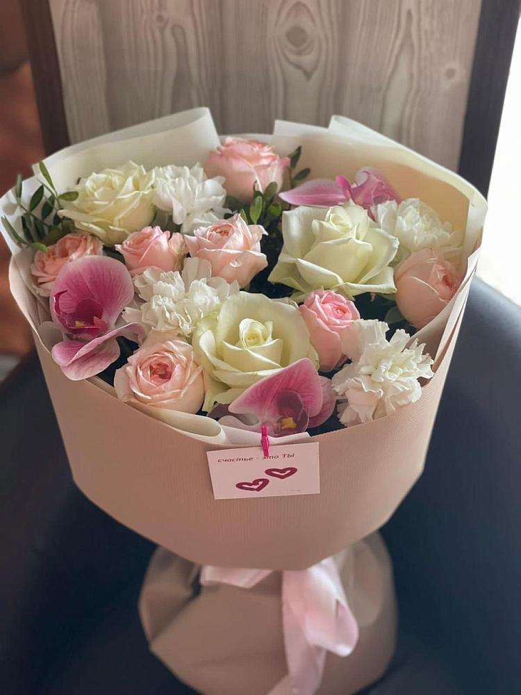 Букет цветов из: Орхидеи, Розы и Гвоздики в Селижарово