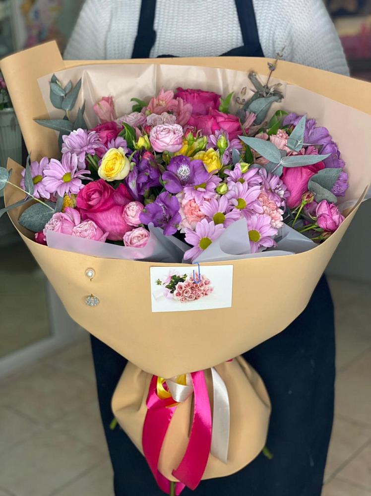 Букет цветов из: Хризантемы, Гвоздики и Альстромерии в Селижарово