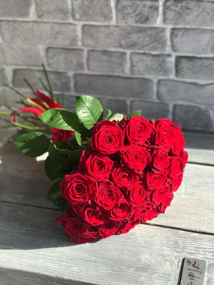 Букет Красные розы Фридом в Селижарово