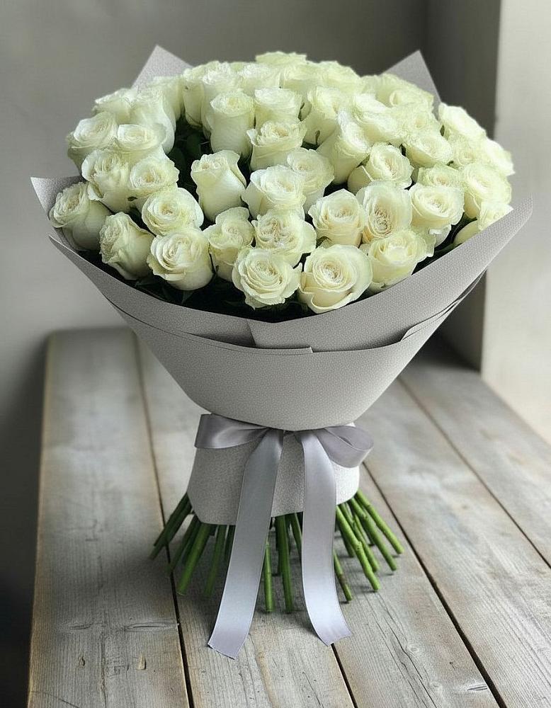 Букет 35 Белых роз в Селижарово