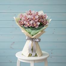 Букет цветов из:  Орхидеи и Розы в Селижарово