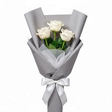 Букет 3 белые розы в Селижарово