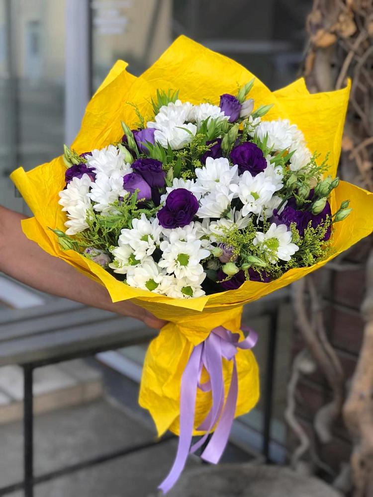 Букет цветов из: Ирисы, Хризантемы и Ромашки в Селижарово