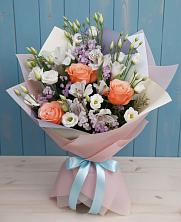 Букет цветов из:  Лизиантусы, Розы, Альстромерии и Гипсофила в Селижарово