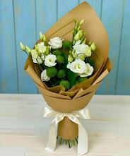 Букет цветов из:  Хризантемы и Лизиантусы в Селижарово