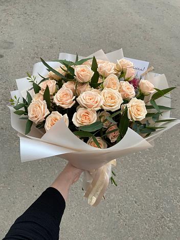 Букет Кремовые розы Латте в Селижарово