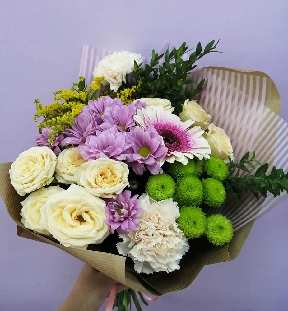 Букет цветов из: Хризантемы, Розы, Гвоздики и Герберы в Селижарово