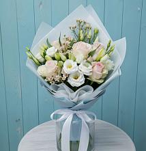 Букет цветов из:  Розы и Лизиантусы в Селижарово