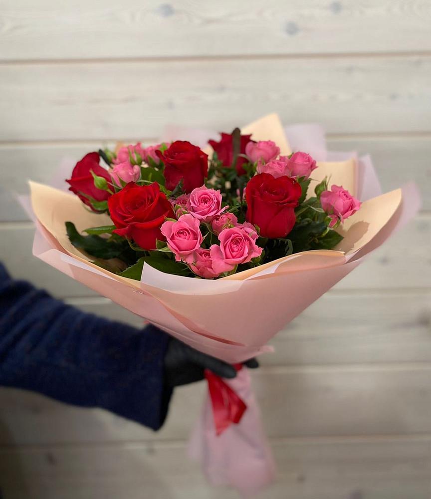 Букет цветов из: Розы в Селижарово