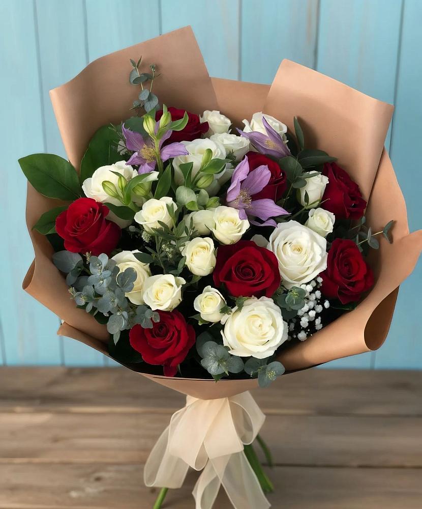 Букет цветов из: Розы и Альстромерии в Селижарово