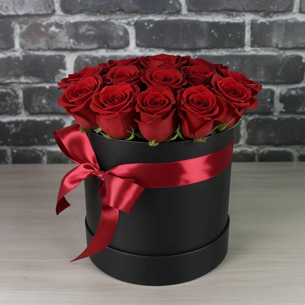 Цветочная композиция из Розы в шляпной коробке в Селижарово