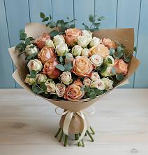 Букет цветов из:  Альстромерии и Розы в Селижарово