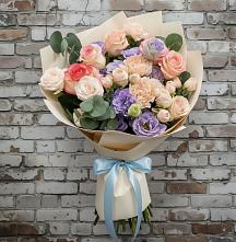 Букет цветов из:  Розы, Лизиантусы и Гвоздики в Селижарово
