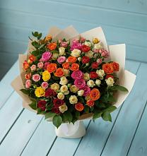 Букет Микс из разноцветных кустовых роз в Селижарово