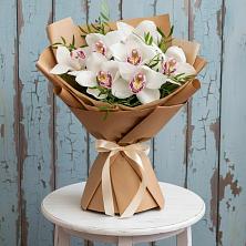 Букет цветов из:  Орхидеи и Розы в Селижарово