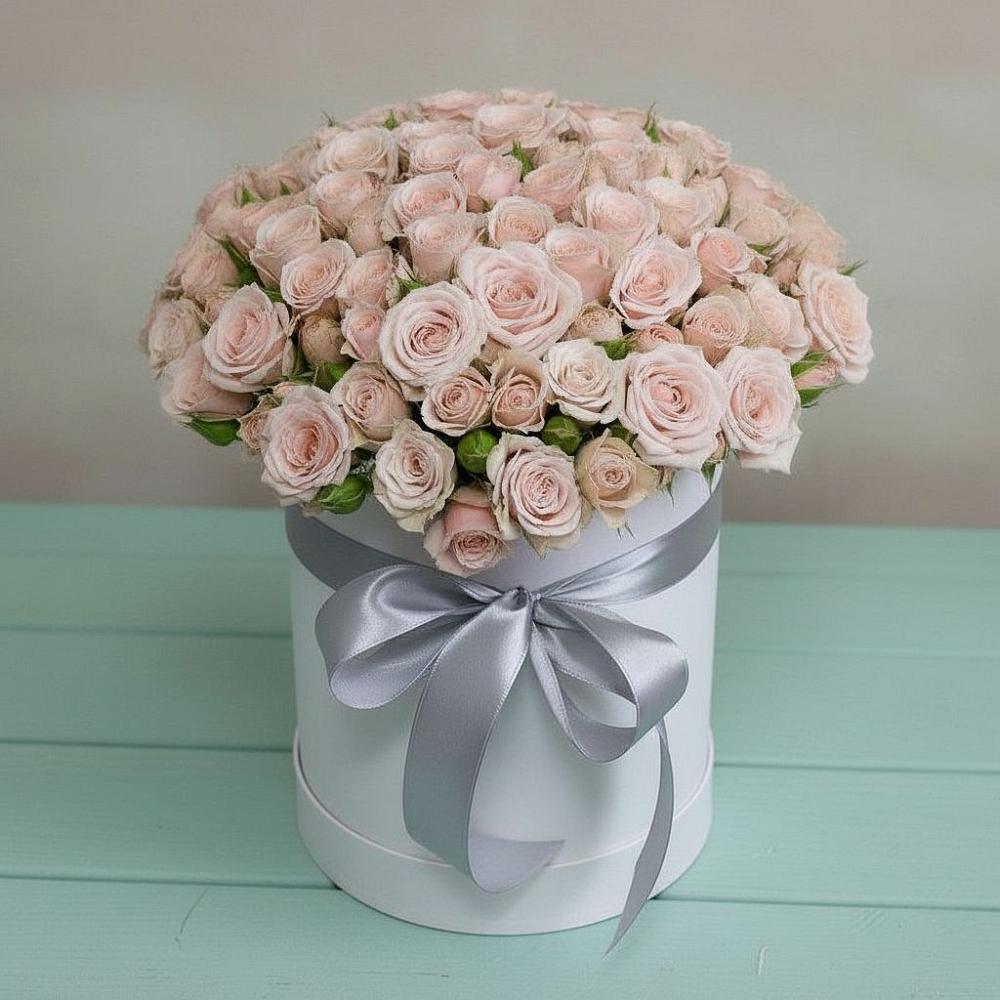 Цветочная композиция из Розы в шляпной коробке в Селижарово